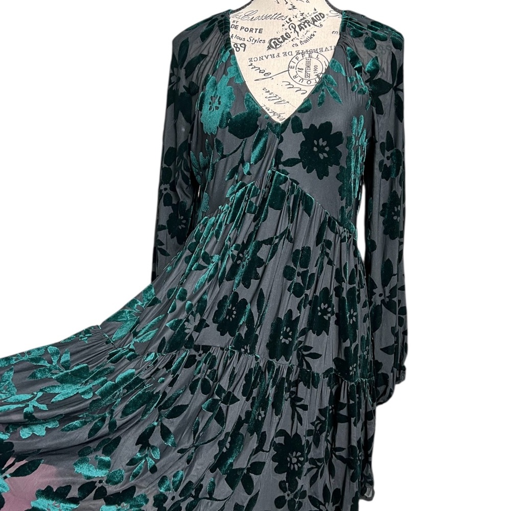 Taylor Elegant Floral V-Neck Dress